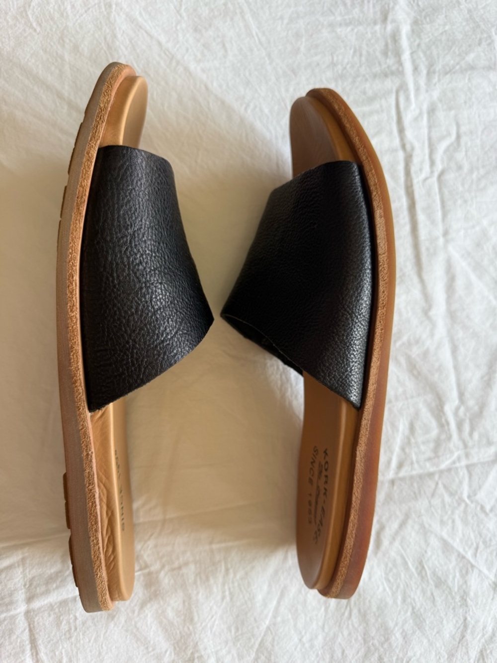 Kork-Ease Black Leather Slide Sandals size 10 with tan leather footbed - Picture 7 of 9